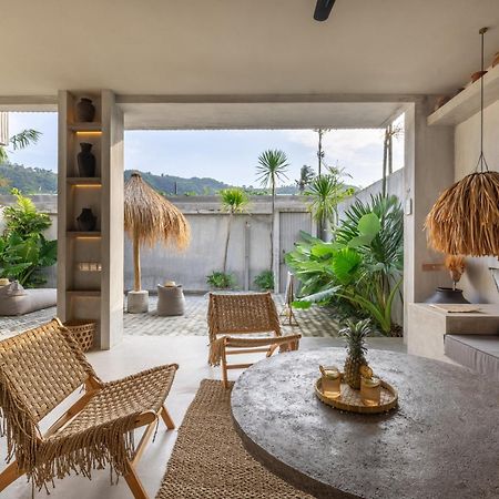 Вилла The Konkret Lombok Kuta  Экстерьер фото
